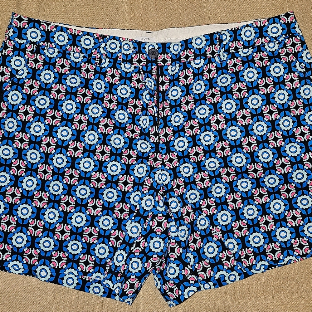 Crown & ivy 20W Blue and Pink Dress Shorts